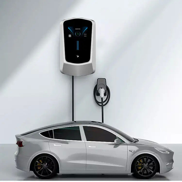 Points de remplissage de voiture fixée au mur de l'écran 11kw 22kw de 4,3 pouces avec 5 mètres de câble