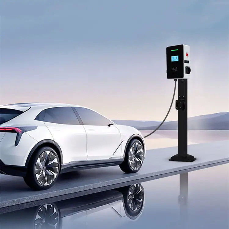 Station de recharge de véhicule électrique monoplace de type 2 de 7 kilowatts, montée sur le mur, écran LCD
